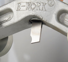 Load image into Gallery viewer, PE-Pipe-Rotating-Cutter-Detail